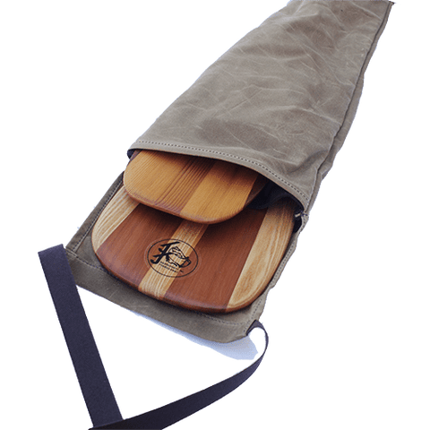The inside of the paddle sack is lined with flannel to provide extra protection.