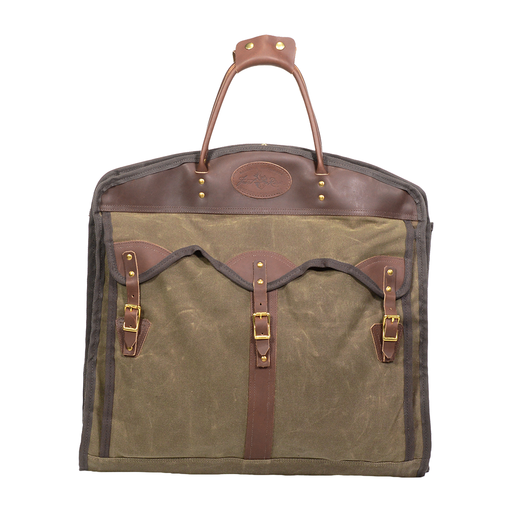 Frost River's traditional and classy Overland Garment Bag thats crafted in Duluth, Minnesota from waxed canvas, leather, and solid brass hardware. 
