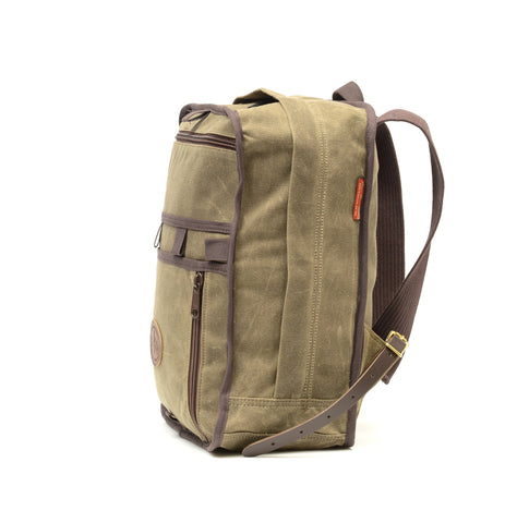 This pack has adjustable leather shoulder straps.