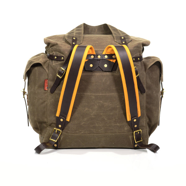 The Timber Cruiser Junior pack comes standard with the premium padded buckskin shoulder straps.